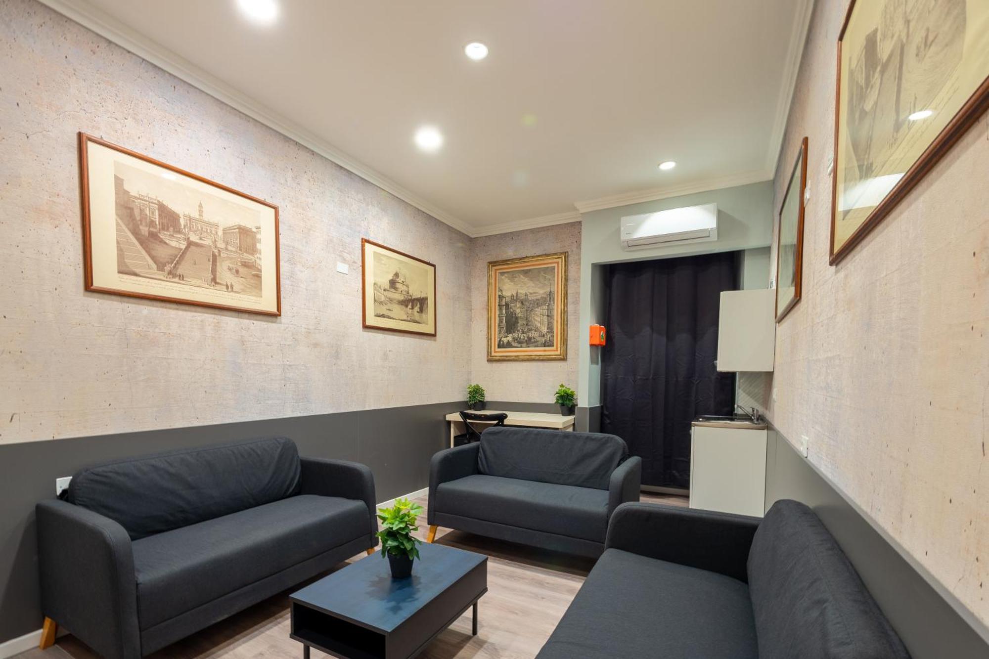 Alessandro Palace & Bar Hostel Rom