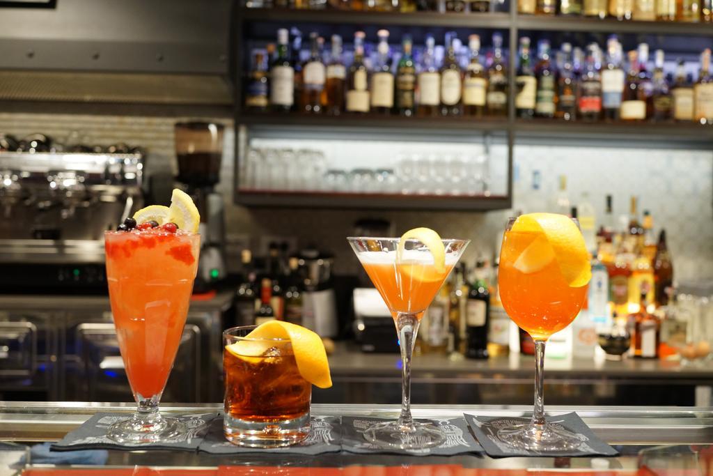 Alessandro Palace & Bar Hostel Rom