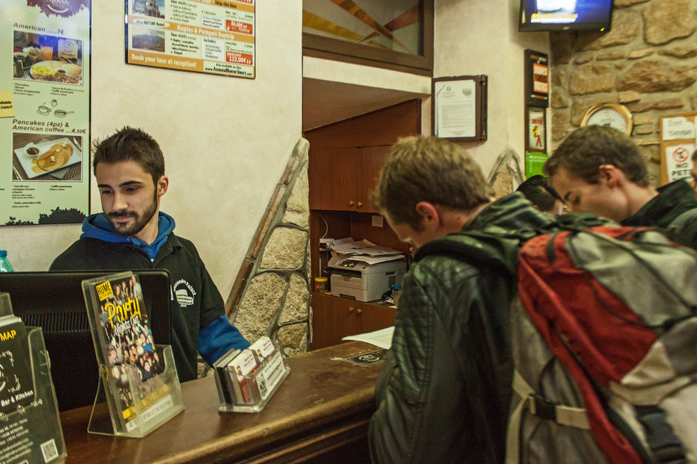 Alessandro Palace & Bar Hostel Rom