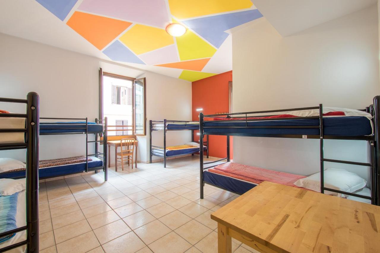 Alessandro Palace & Bar Hostel Rom